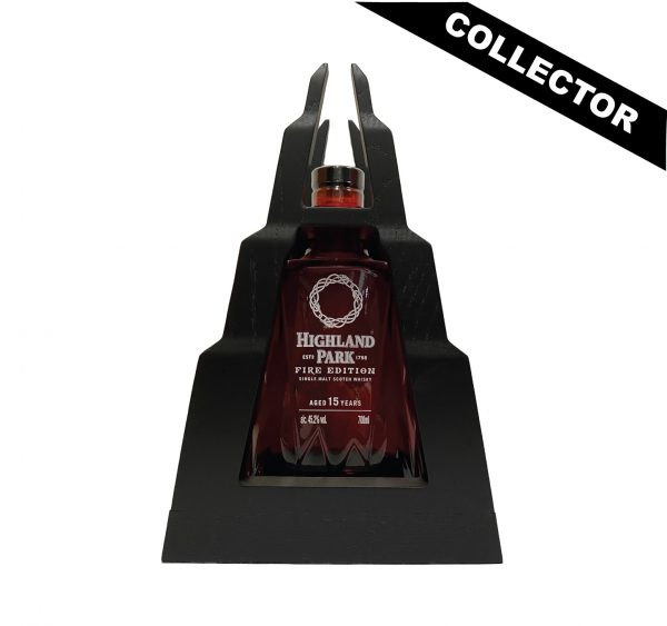 Whisky écossais Collector des îles Orkneys, Highland Park Fire Edition 15 ans et son coffret pyramide noir
