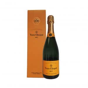 Champagne Veuve Clicquot Brut Cuvée Carte Jaune avec son étui. Le Champagne Signature de la Maison Veuve Clicquot avec son emblématique étiquette orange !