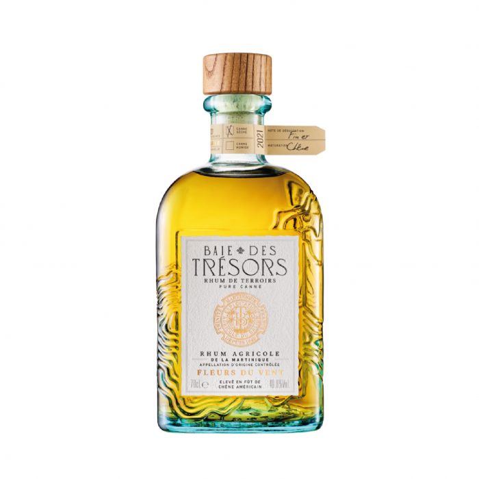 Baie des Trésors Fleurs du Vent, un rhum ambré agricole 49,8° de la Martinique en provenance de l'Exploitation Agricole du Galion