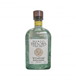 Un rhum blanc unique, sauvage et élégant.