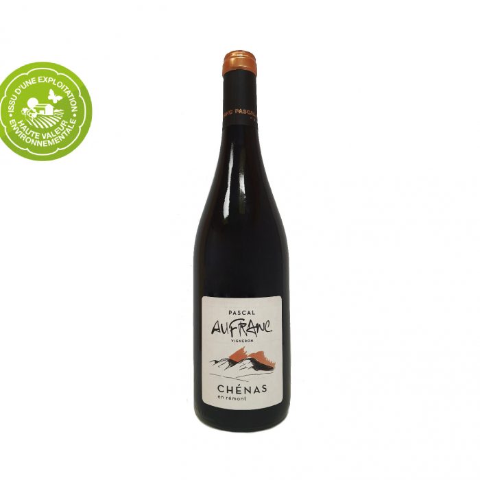 Ce cru du Beaujolais est une cuvée gourmande et raffinée marquée par les fleurs et les épices.