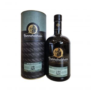 Un single malt d’Islay riche et gourmand, sublimé par le sherry. Une explosion de caramel, de fruits secs, d'épices et de notes iodées pour un plaisir intense à chaque gorgée.
