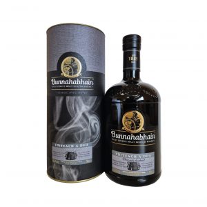 Bunnahabhain Toiteach A Dhà : whisky tourbé et élégant, mêlant fumée chaleureuse, notes poivrées et douceur du sherry. Il est riche, équilibré et aromatique