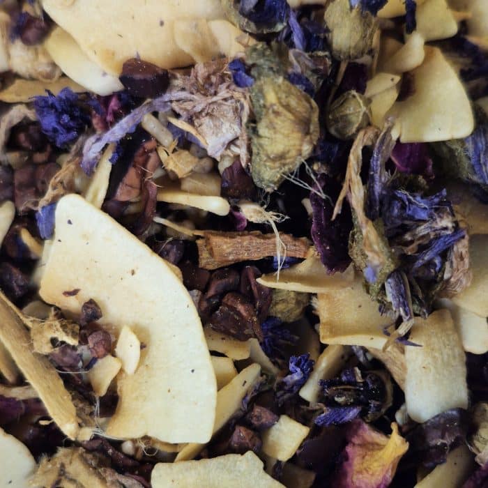 Cette tisane brownie coco est un véritable mélimélo de saveurs qui vous offre tout le plaisir d’un brownie coco… sans sucre, sans œufs, sans farine...