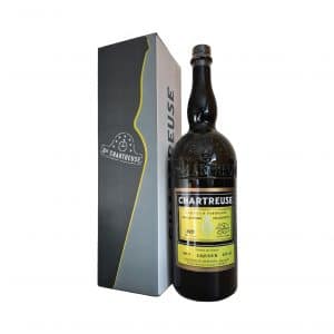 La Chartreuse Jaune est douce et épicée. 3 litres, un format généreux, parfait pour faire plaisir !