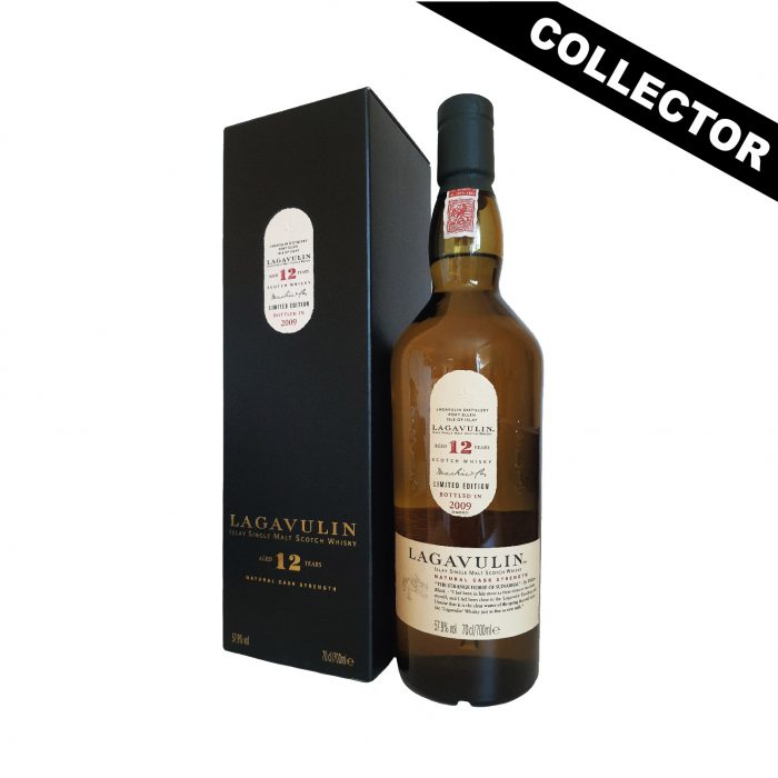 Ce single malt est réputé pour son intensité et son caractère fumé, typique d’Islay.