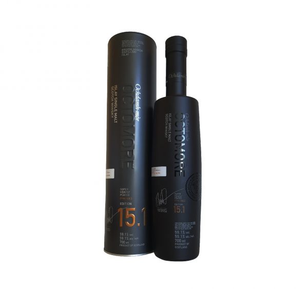 L’Octomore 15.1 est une véritable déclaration d’intensité et de maîtrise.