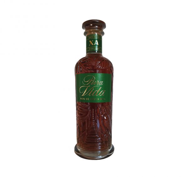 Pura Vida XA est un rhum gourmand, velouté, mais structuré.