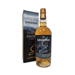 Savanna The Must est un rhum vieux réunionnais élégant et équilibré, offrant un profil fruité, boisé et gourmand.