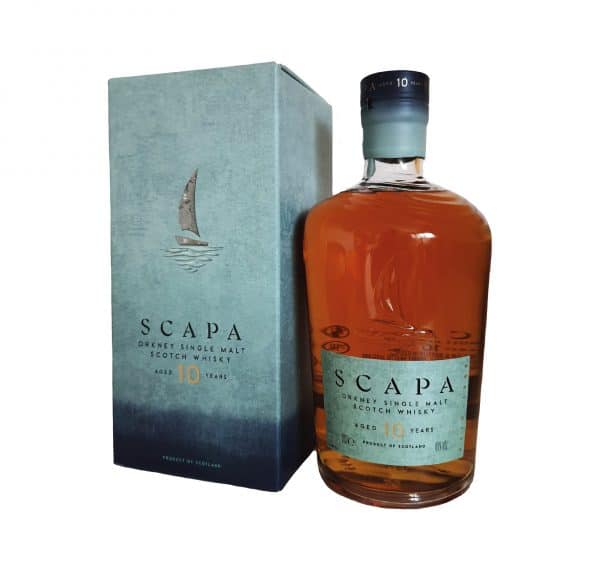 Scapa 10 ans, un whisky raffiné et non tourbé, vieilli dans d'anciens fûts de chêne américain et marqué par des notes subtils de fruits tropicaux.