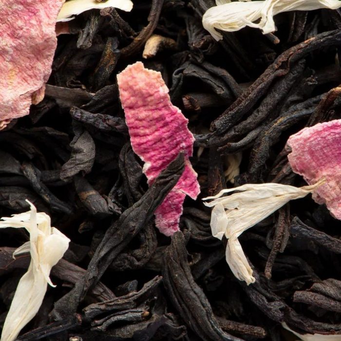 Le thé noir Tour Eiffel de la Maison Dammann est un thé délicat, à la fois léger et gourmand avec des notes de vanille, d'amande et de rose !